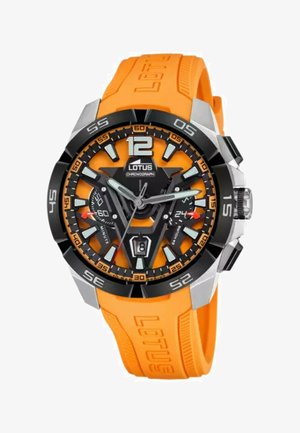 Reloj cronógrafo Lotus con una correa de goma naranja, esfera negra y naranja, acentos plateados, grandes marcadores de hora y display de fecha.