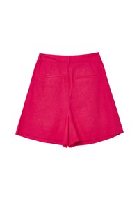 Pantaloni corti in lino di un vivace colore rosa. Caratterizzati da una parte anteriore piatta, tasche posteriori e una vestibilità ampia con orlo a fondo.