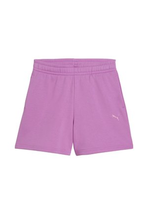 Hellviolette Freizeitsshorts mit elastischem Bund und kleinem Puma-Logo am rechten Bein vor weißem Hintergrund.