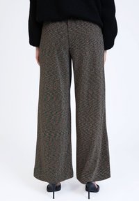 AN'GE PAMELO - Pantalon classique - vert