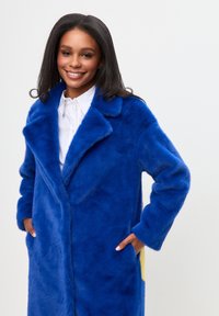 Cesare Gaspari Wintermantel - blue