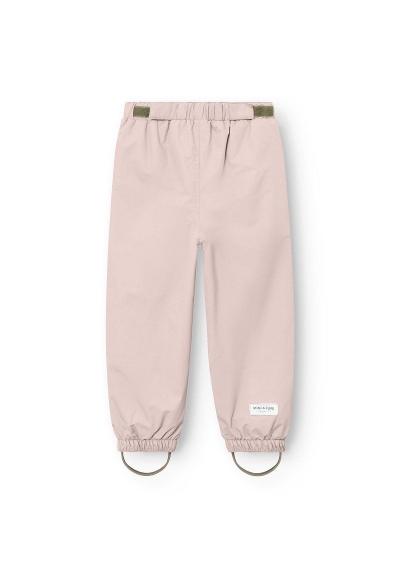 Lyse rosa vanntette bukser med elastisk midje, samlede mansjetter og to sirkulære metalldetaljer ved anklene. Minimalistisk merking på siden.