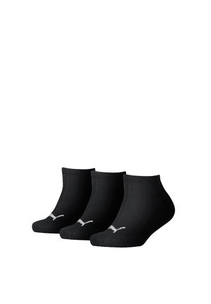 Calcetines negros hasta el tobillo en un paquete de tres. Fabricados con un material suave con textura de punto, presentan un logo blanco en el costado.