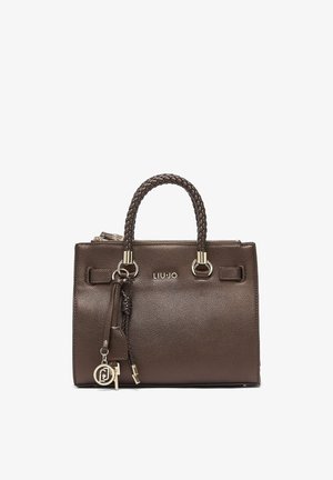 Bruine Liu Jo handtas met gevlochten handvatten, goudkleurige hardware, voorkant logo, ritssluiting en decoratieve kwast bedel.