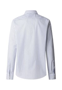 Bijela košulja s rukavima dugim do zapešća, tanka okomita plava pruga, manžete s gumbima i klasični ovratnik, prikazana s leđa.