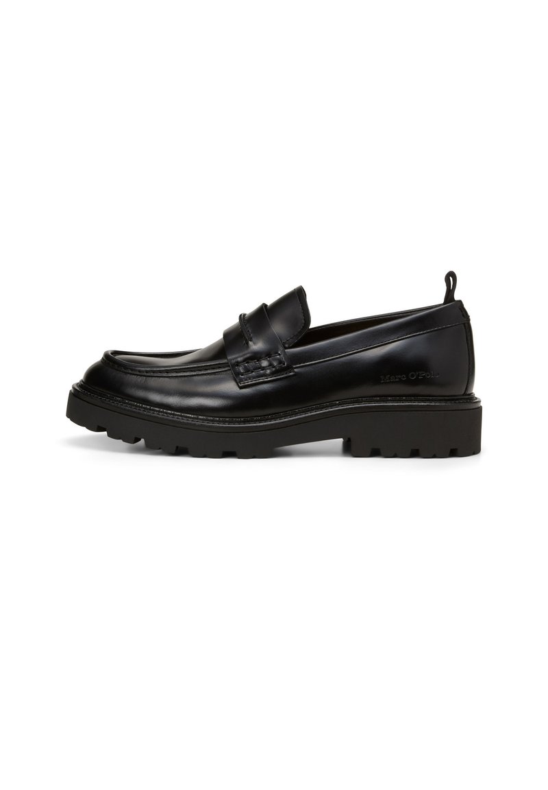 Zwarte leren loafers met een stevige rubberen zool, met een ronde neus, gestikte details en een klein lusje aan de hak.