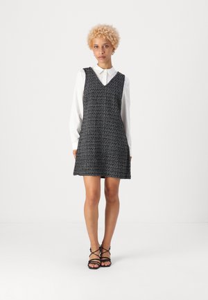 ONLLODA BOUCLE DRESS  - Tričkové šaty - black