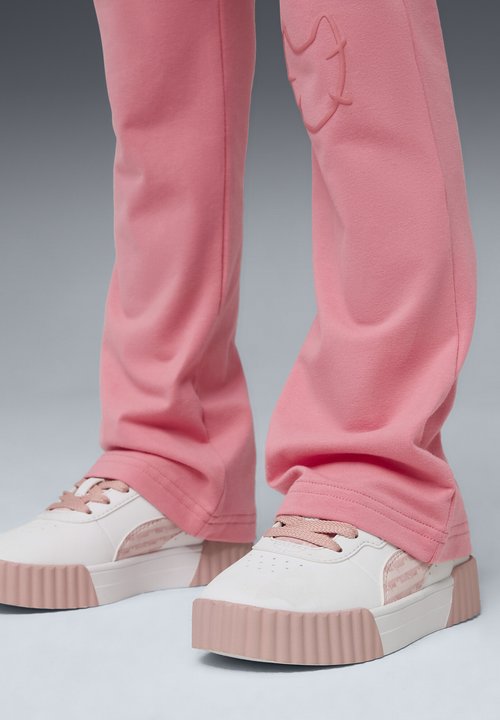 PUMA X GABBY'S DOLLHOUSE CARINA 3.0 SCHUHE UNISEX - Trainers - white/wild pink — foto 2
