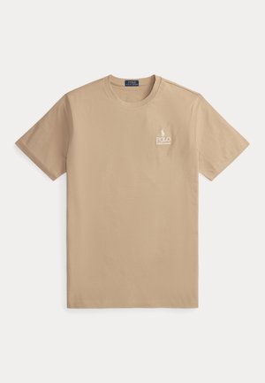 Beige korte mouwt-shirt met ronde hals en klein wit Polo Ralph Lauren-logo op de linkerborst.