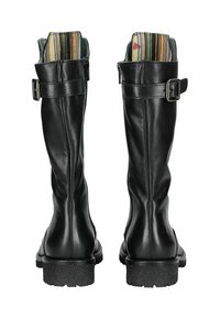 Bottes noires en cuir jusqu'au genou avec une semelle texturée, présentant un accent boucle et une doublure rayée multicolore visible en haut.