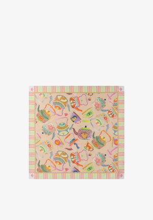 Vierkante sjaal met kleurrijke theepotten, kopjes en bloemenpatronen op een lichtroze achtergrond met een gestreepte rand.