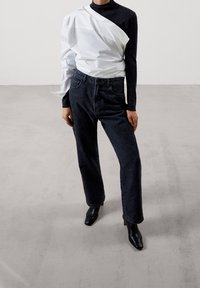 ADOLFO DOMINGUEZ Stickad tröja - dark blue