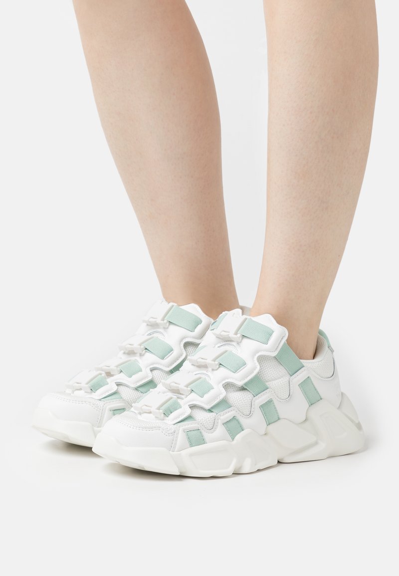 Koi Footwear SUGAR BEAST TRAINERS Sneakers laag mint/groen Zalando.nl
