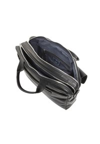 Valigetta in pelle nera con doppie zip e scomparti interni. Texture liscia, base piatta e manici corti per un trasporto facile.