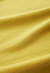 Next REGULAR - Jednoduché tričko - yellow