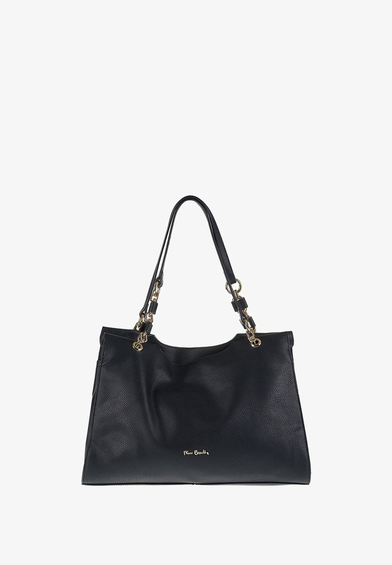 Sac fourre-tout en cuir noir avec surface texturée, accents en matériel doré, double poignées et une légère inclinaison en haut. Présente un détail de logo.