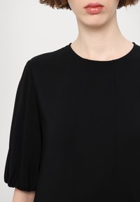 Robe Diane Von Furstenberg Noire - Taille 10 - Style Wrap à Bretelles - Neuve Avec étiquettes