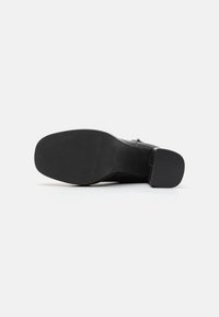 Even&Odd Wide Fit Botines de tacón - black