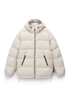 Giubbotto imbottito in beige chiaro con cappuccio, caratterizzato da una trapuntatura orizzontale, tasche laterali con zip nera e cordini regolabili all'orlo.