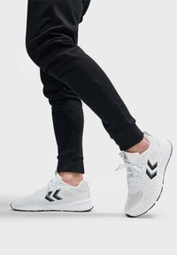 Hummel REACH TR FLEX - Trainingsschuh - white