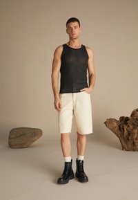 Zign Studio - Top