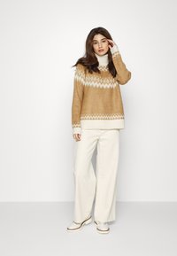 ONLY Petite ONLMARJANA HIGHNECK - Camisola - toasted coconut/taupe gray/pumice stone/humus