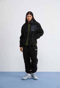 Ellesse VITERBO - Giacca invernale - black