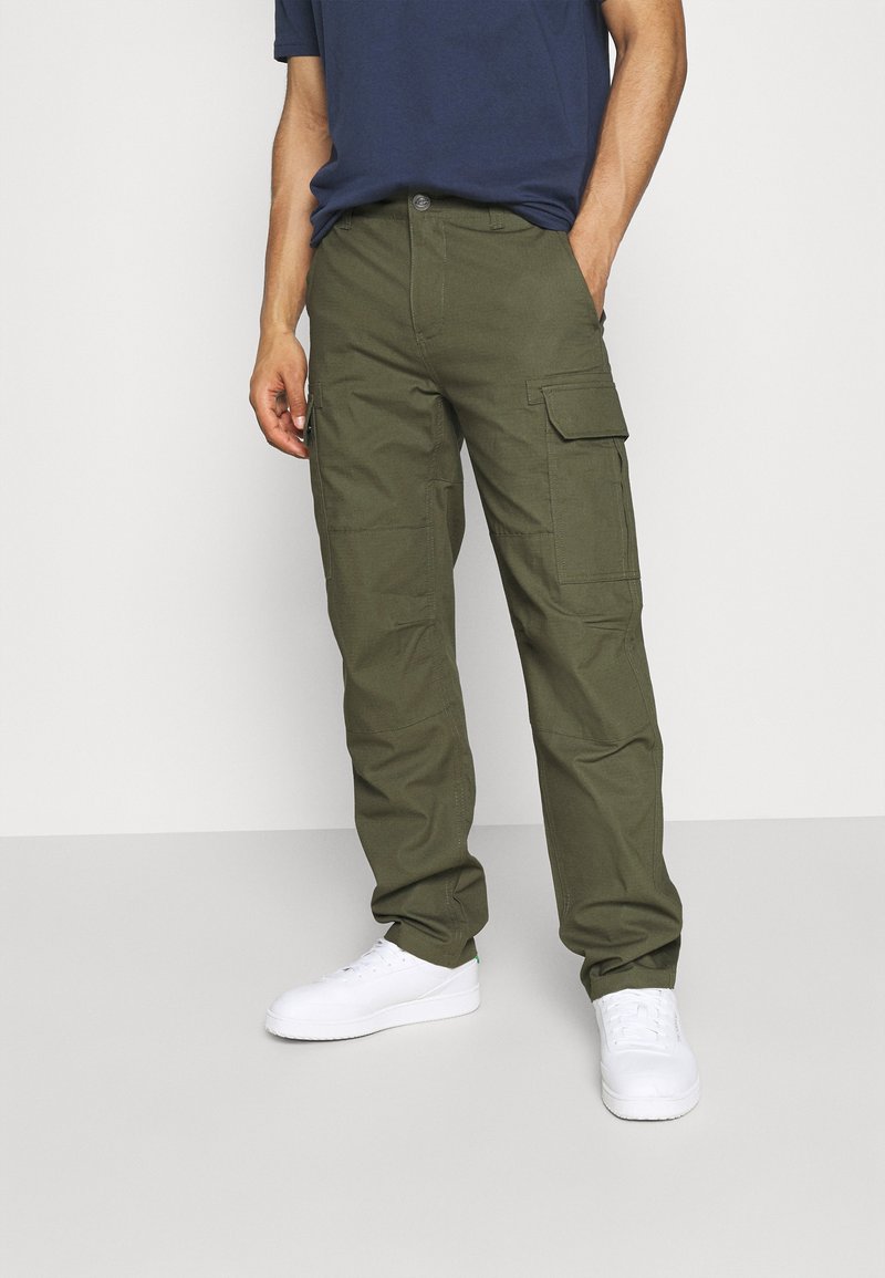 Dickies MILLERVILLE Cargo trousers military green/dark green