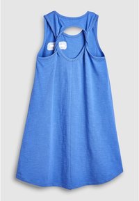 Niebieska sukienka na ramiączkach z dekoltem w serek i sportowym tyłem. Wykonana z miękkiego, lekkiego materiału, posiada wycięcie w kształcie łezki z tyłu.