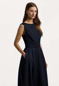 Lauren Ralph Lauren BELTED FAILLE & JERSEY GOWN - Abiti per occasioni speciali - navy