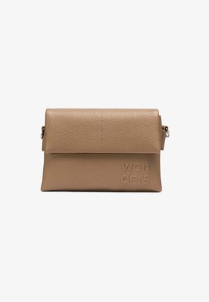 Pochette rectangulaire en cuir texturé marron clair avec rabat et logo "wonders" embossé en bas à droite à l'avant.