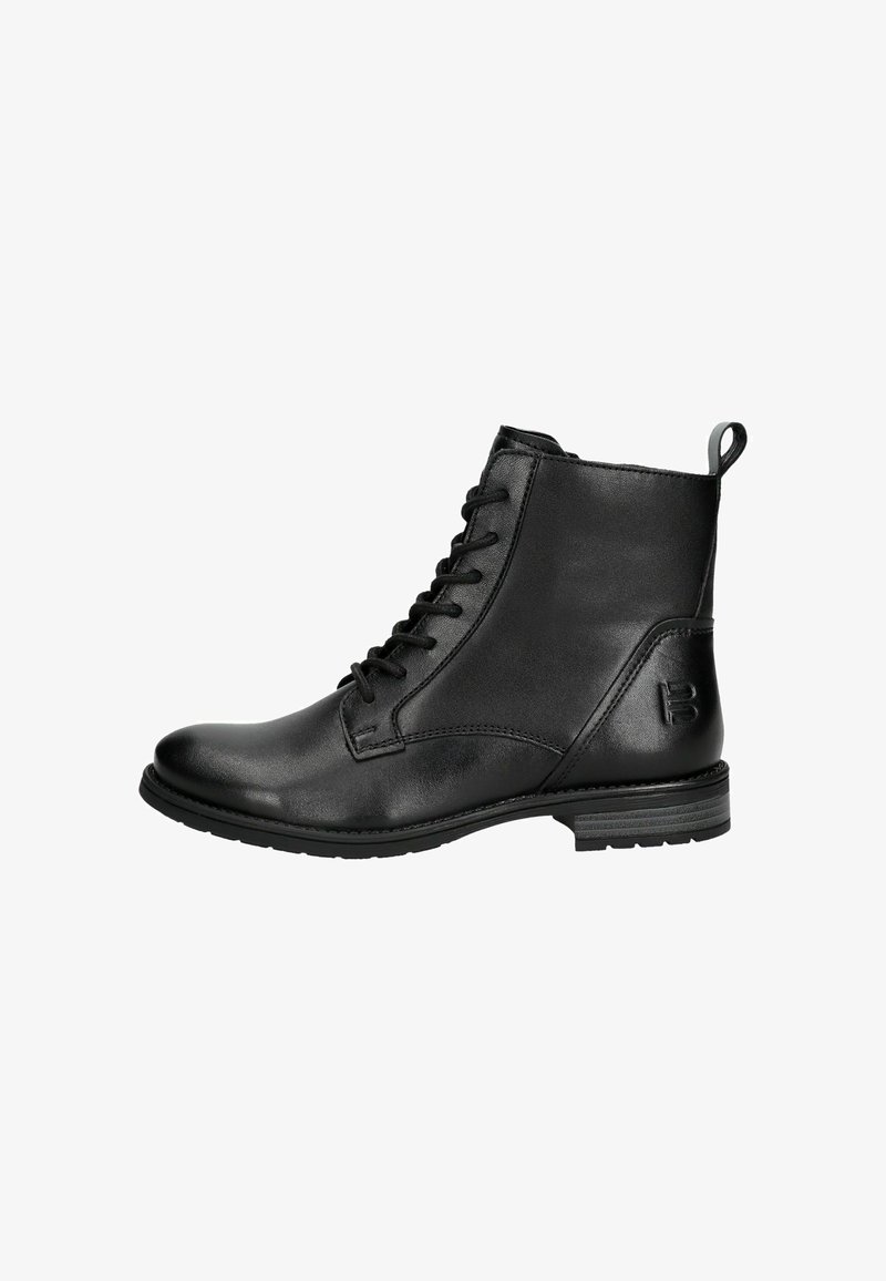 Schwarze Leder-Stiefeletten mit Schnürdesign, abgerundeter Zehenpartie, kleinem Absatz und einer Schlaufe auf der Rückseite für ein einfaches An- und Ausziehen. Kontaktlogo an der Seite.