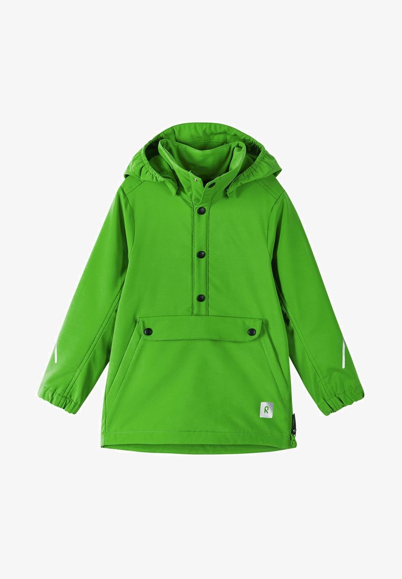 Grön vattentät jacka med dragsko huva, tryckknappar, frontficka, elastiska muddars och reflexdetaljer på ärmarna.