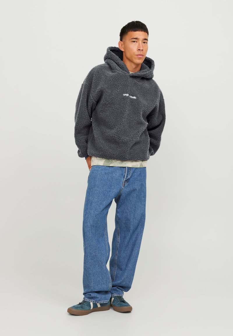 Jack & Jones - Felpa con cappuccio oversize nera con stampa Originals sul retro