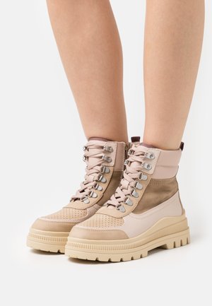 s.Oliver Platform ankle boots - rose