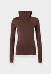 TECHNICAL LONG SLEEVE HOODIE - Блуза с дълги ръкави - coffe brown