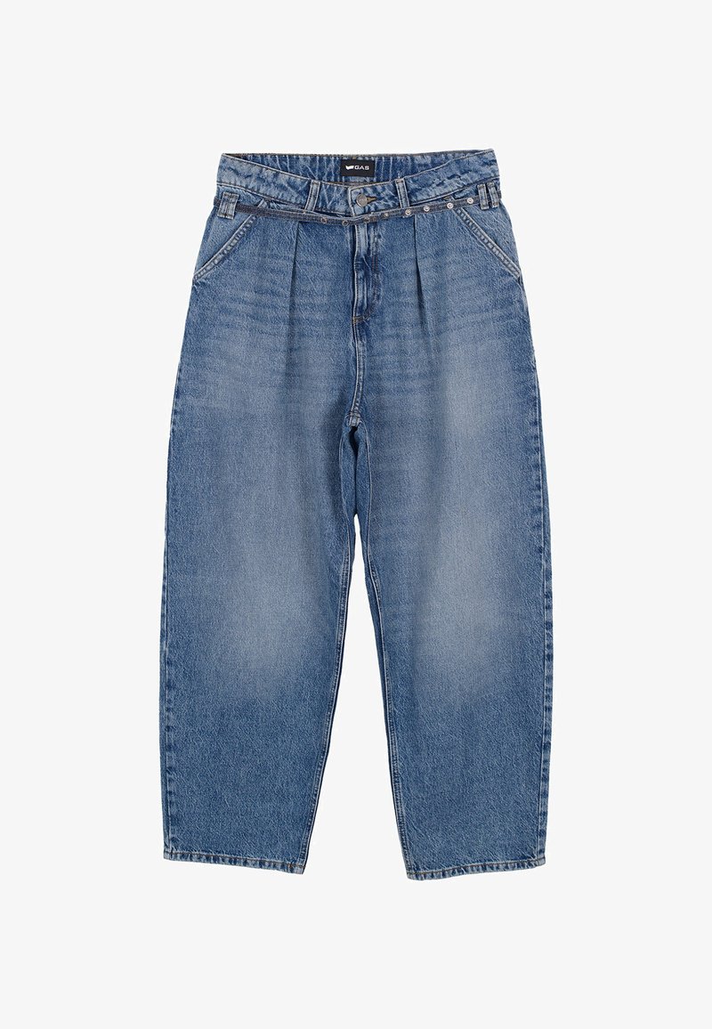 Jeans in denim blu chiaro con una vestibilità comoda, fronte plissettato, vita con passanti per cintura e gambe dritte. Texture invecchiata con effetti di sbiadimento.