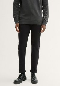 TOM TAILOR TRAVELER - Pantaloni - black