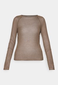 Dlhý rukáv, priliehavý top v svetlohnedej farbe, vyrobený z priesvitného materiálu. Má okrúhly výstrih a jemné švy pozdĺž rukávov.