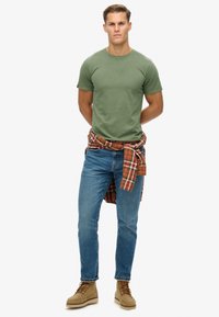 Superdry & Co ESSENTIAL - T-shirts basic - washed jewel green