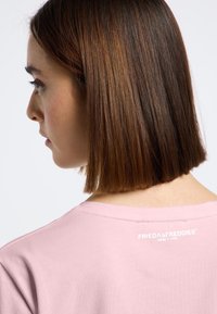 Frieda & Freddies T-shirt print - malve