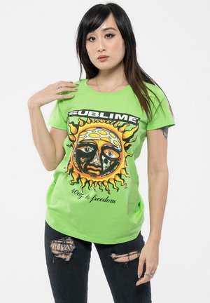 Paradiso Clothing SUBLIME 40OZ TO FREEDOM - Print T-shirt - green
