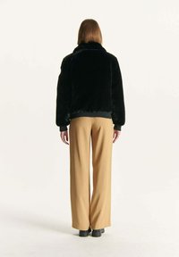 JOTT GALA - Chaqueta de plumas - noir