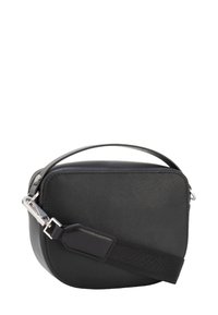 Zwarte leren crossbodytas met een gladde textuur, rechthoekige vorm, bovenhandvat en afneembare riem met zilveren hardware accenten.