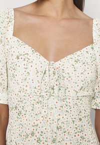 ONLY Petite Denní šaty - green