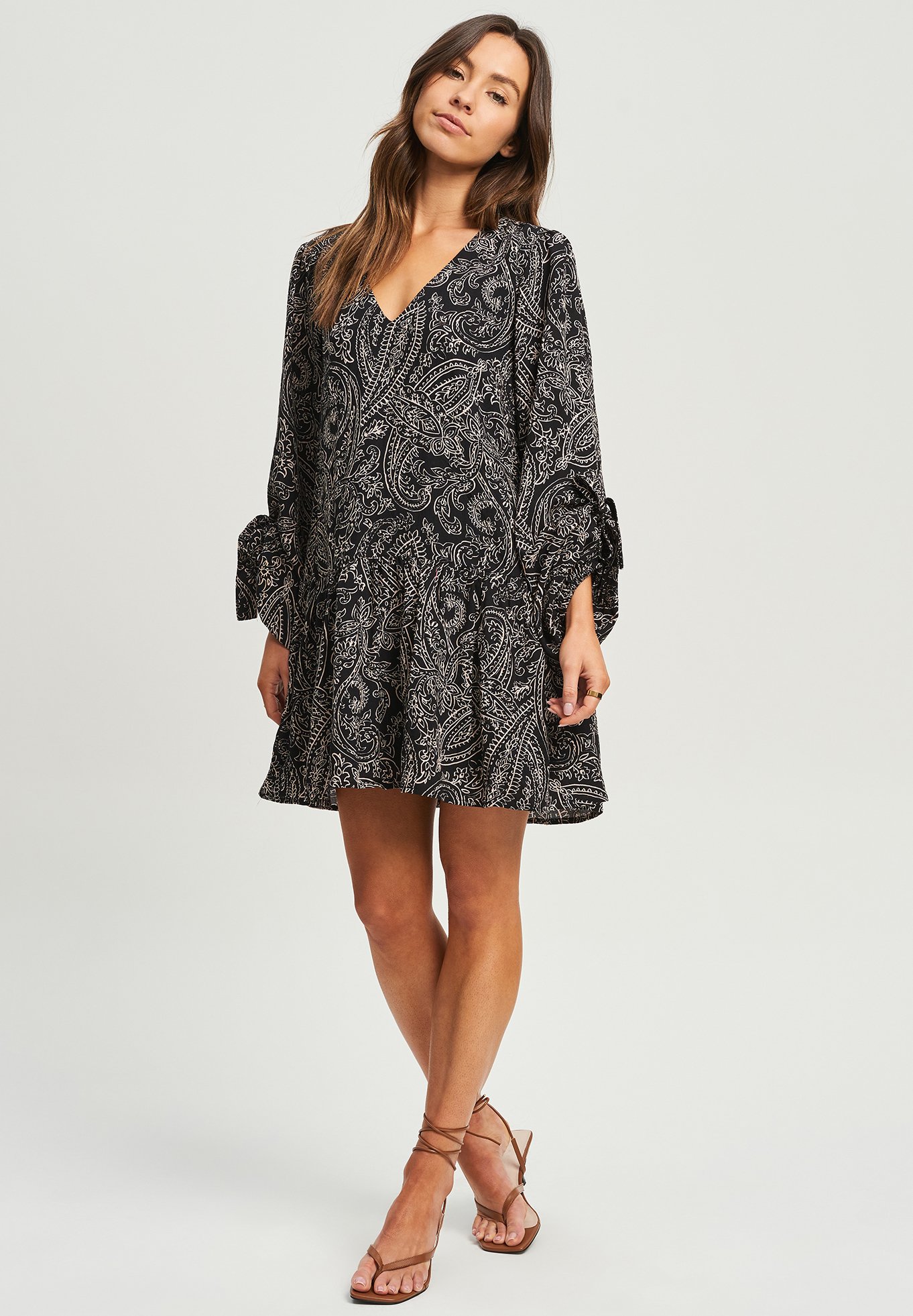 THE FATED PARADISE - Jurk - large paisley/zwart - Zalando.nl