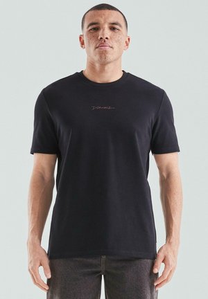- T-shirt z nadrukiem