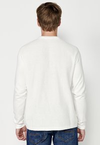 Koroshi Vesta - crudo offwhite