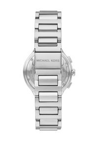 Bracciale per orologio in acciaio inox argentato con collegamenti rettangolari e finitura lucida. Presenta la incisione "MICHAEL KORS" sulla chiusura.