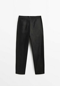 Pantalon noir taille haute à jambes droites, avec une texture lisse, posé à plat sur un fond blanc.